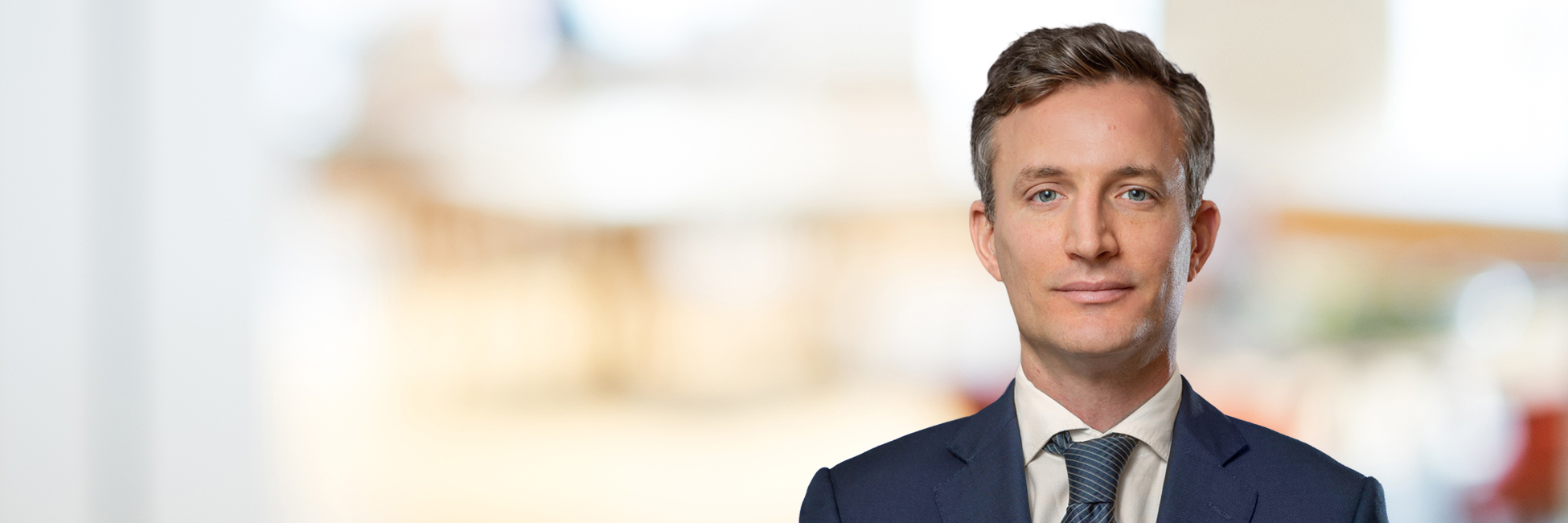 Headshot of Simon Turner