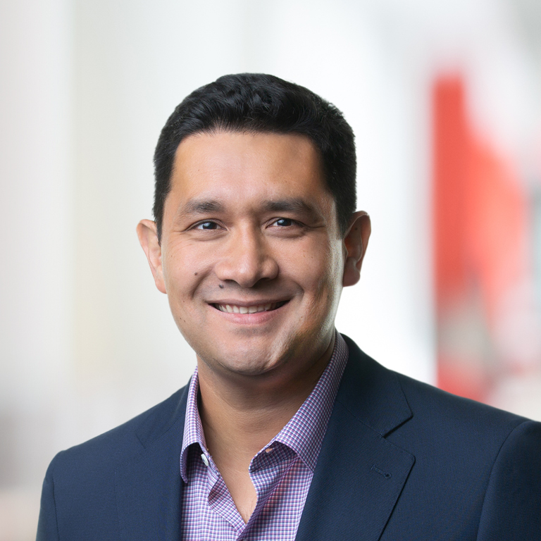 Headshot of Daniel Costa