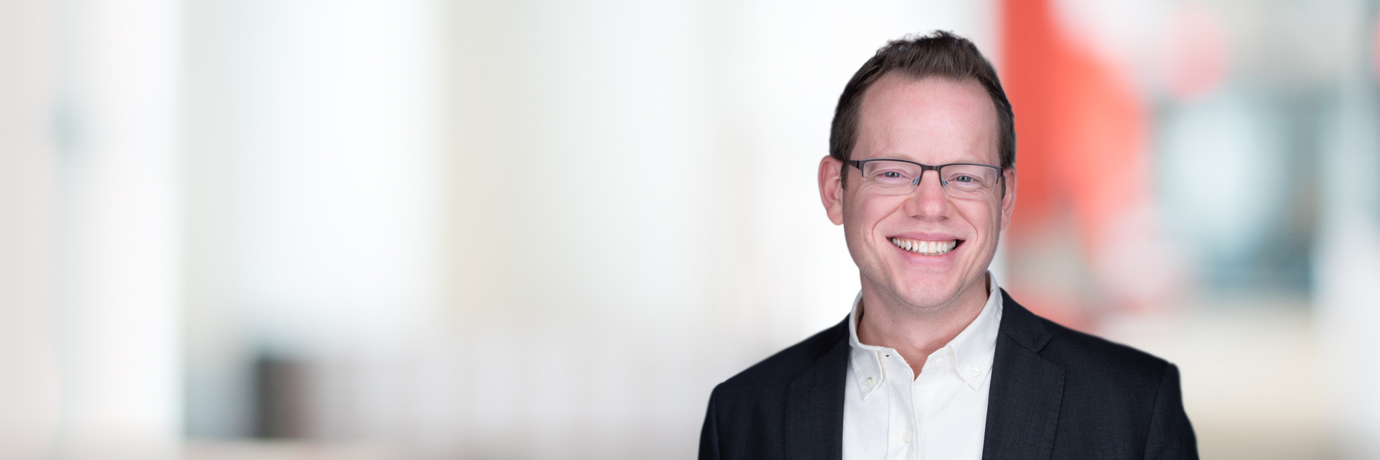 Headshot of Jon van der Veen