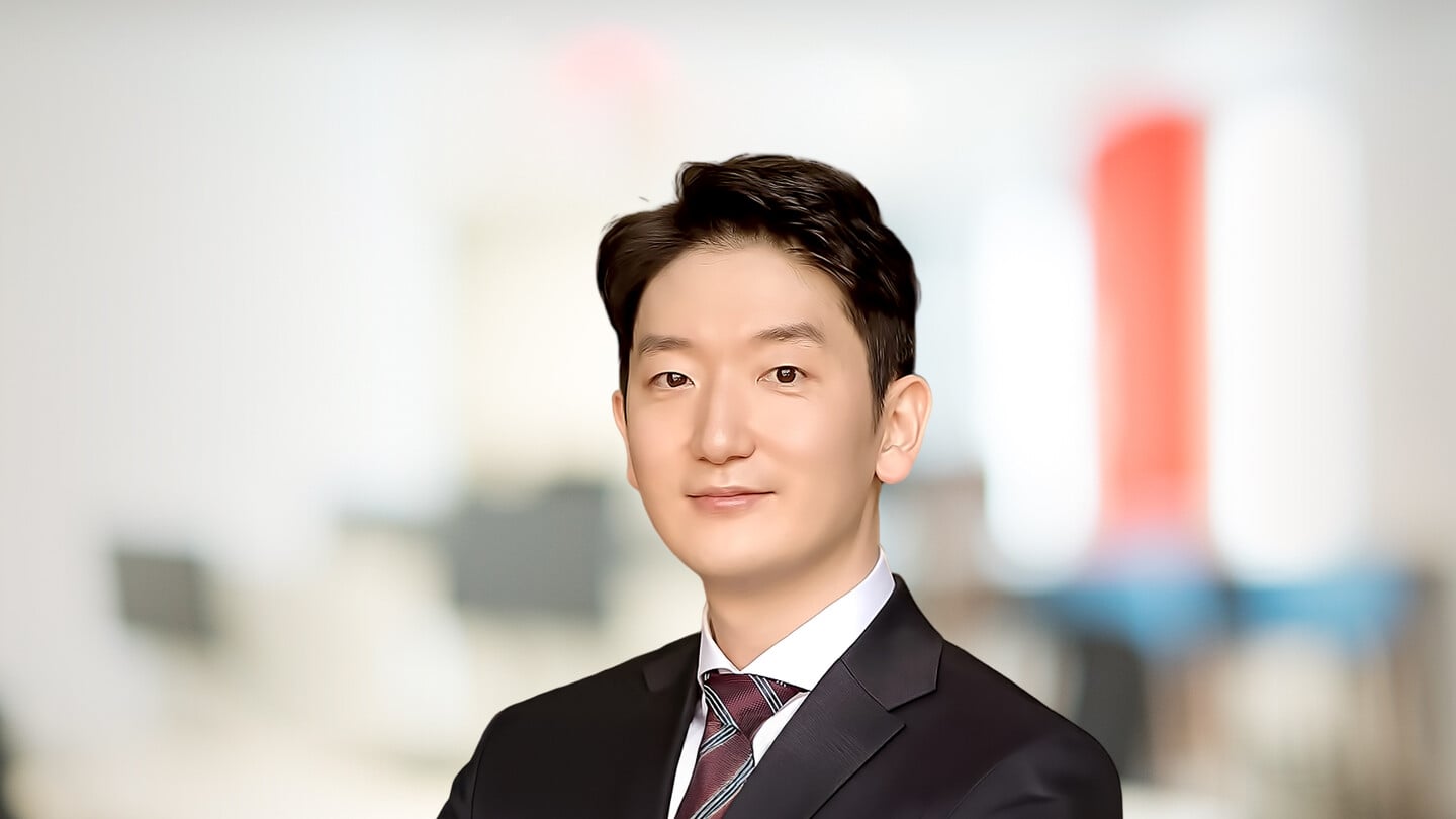 Headshot of Changmin Shin