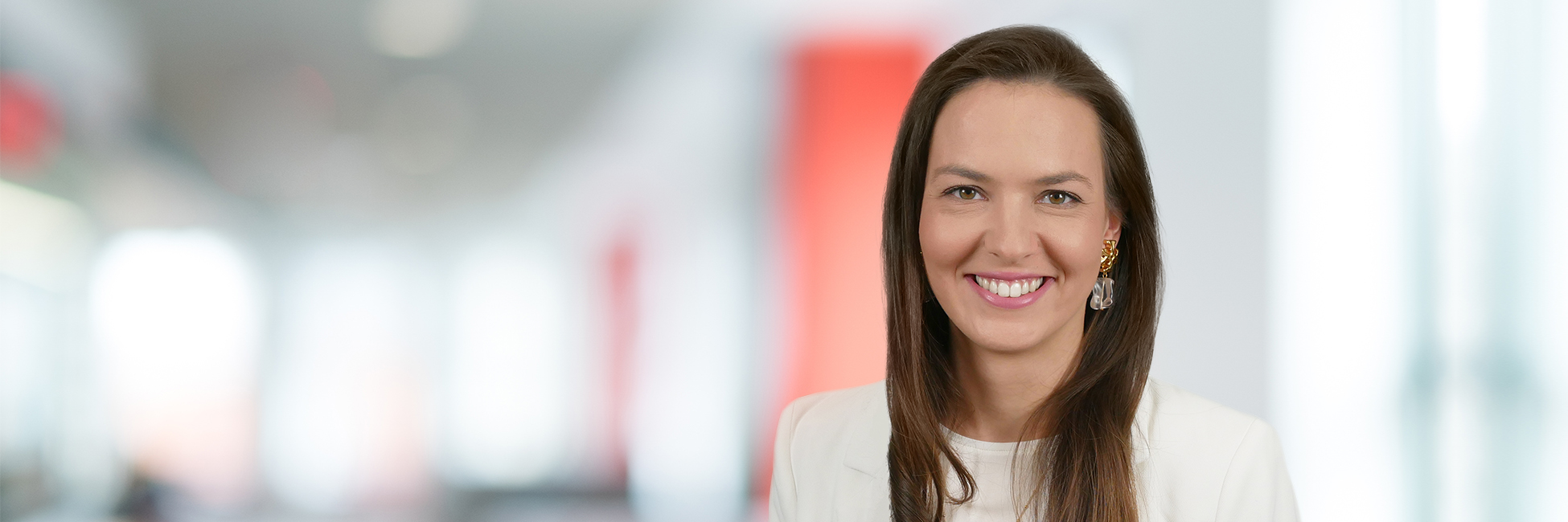 Headshot of Anastassia Dobrinevskaia
