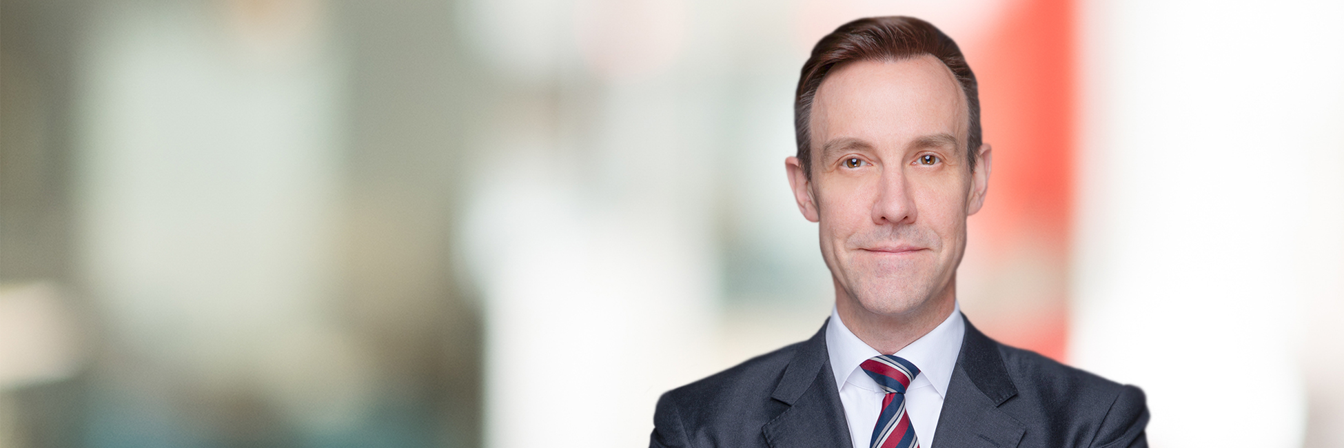 Headshot of Thomas Luedi