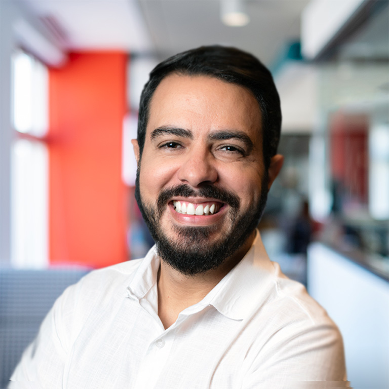 Headshot of Samuel Soares