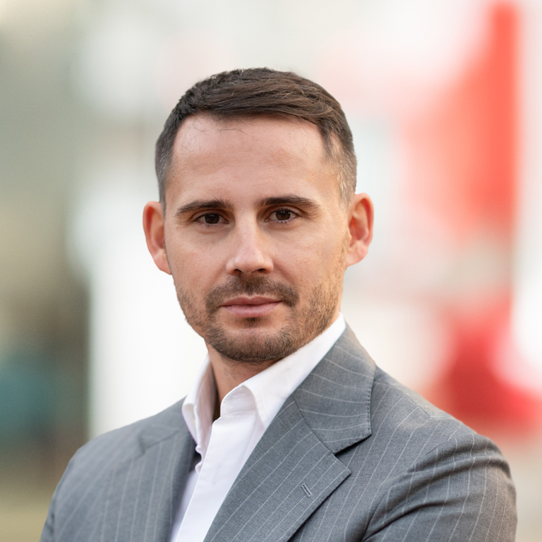 Headshot of Armando Guastella