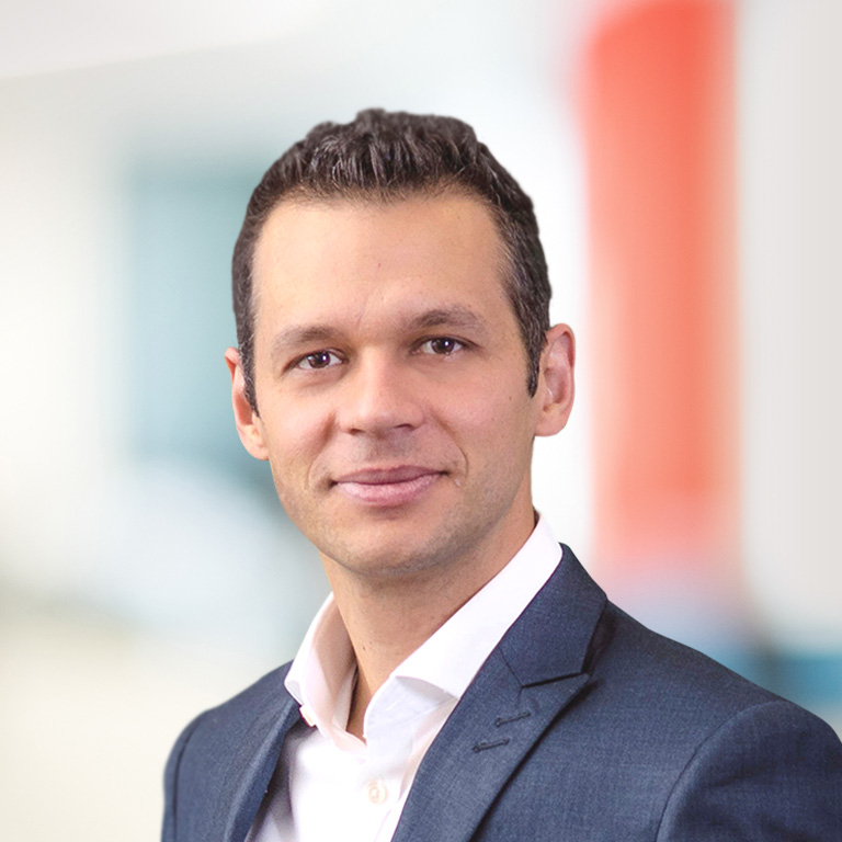 Headshot of Carlos Libera