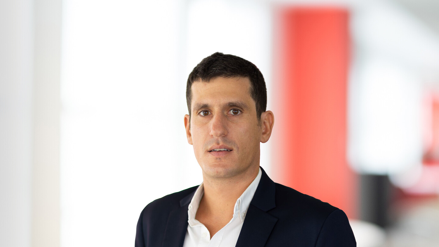 Headshot of Riccardo Molinari