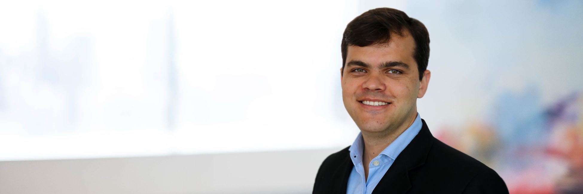 Headshot of André Bolonhini