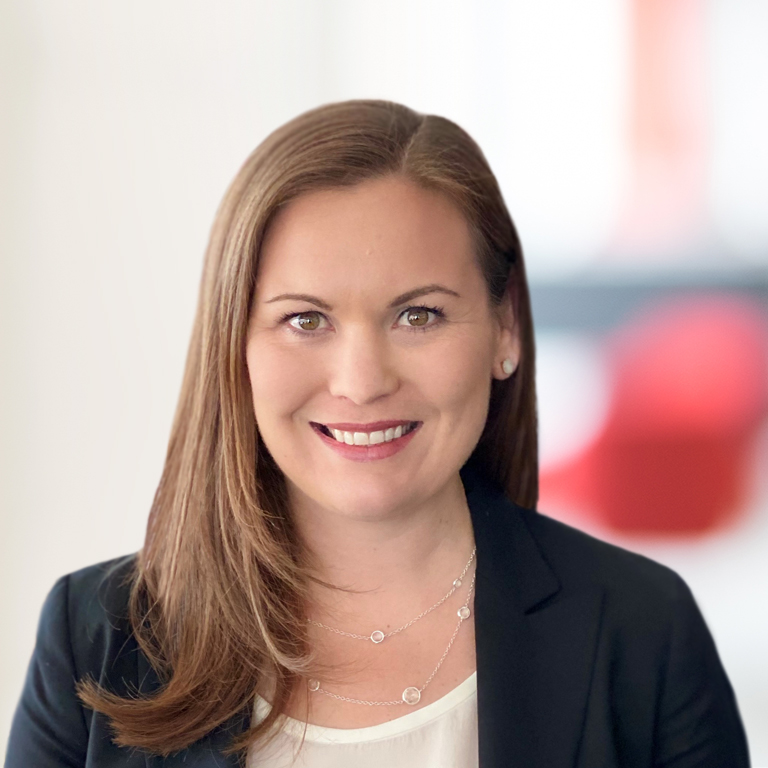 Headshot of Genelle Kahan