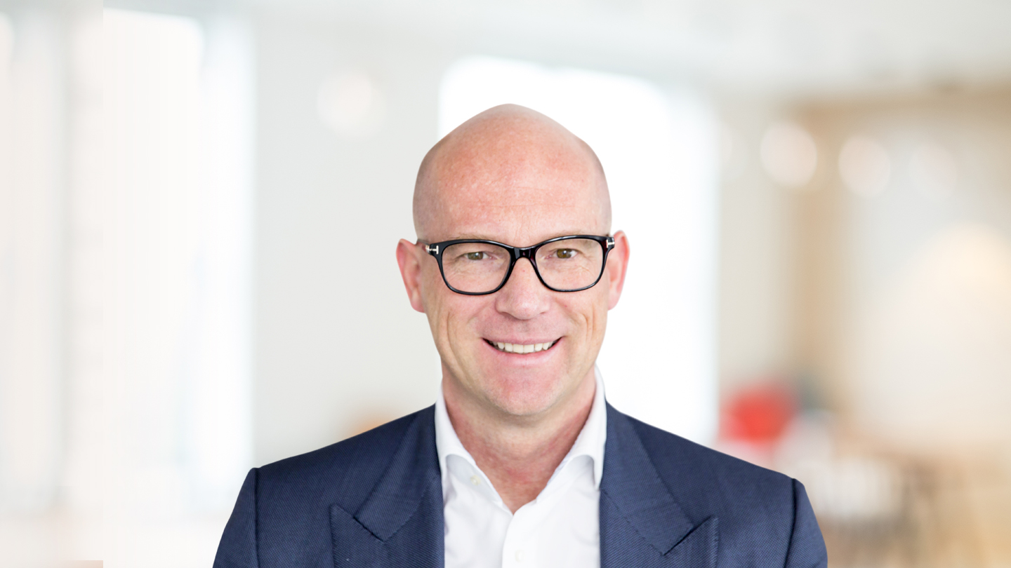 Headshot of Dirk Vater