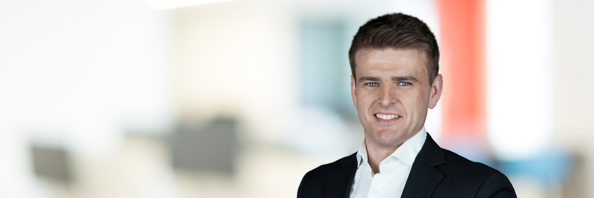 Headshot of Michael Verhoeven