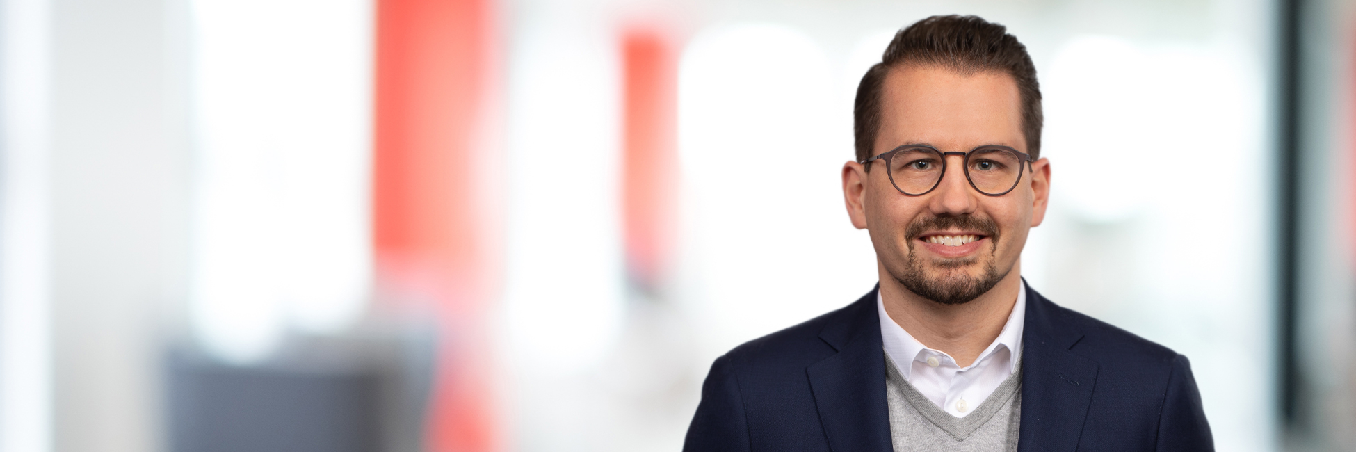 Headshot of Nicolas Hoffmann