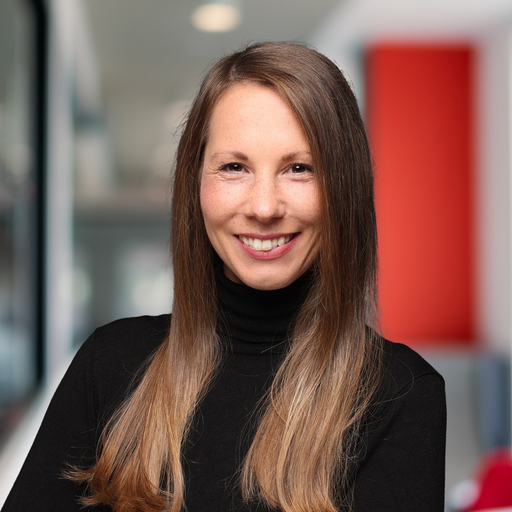 Headshot of Madeleine Bullinger