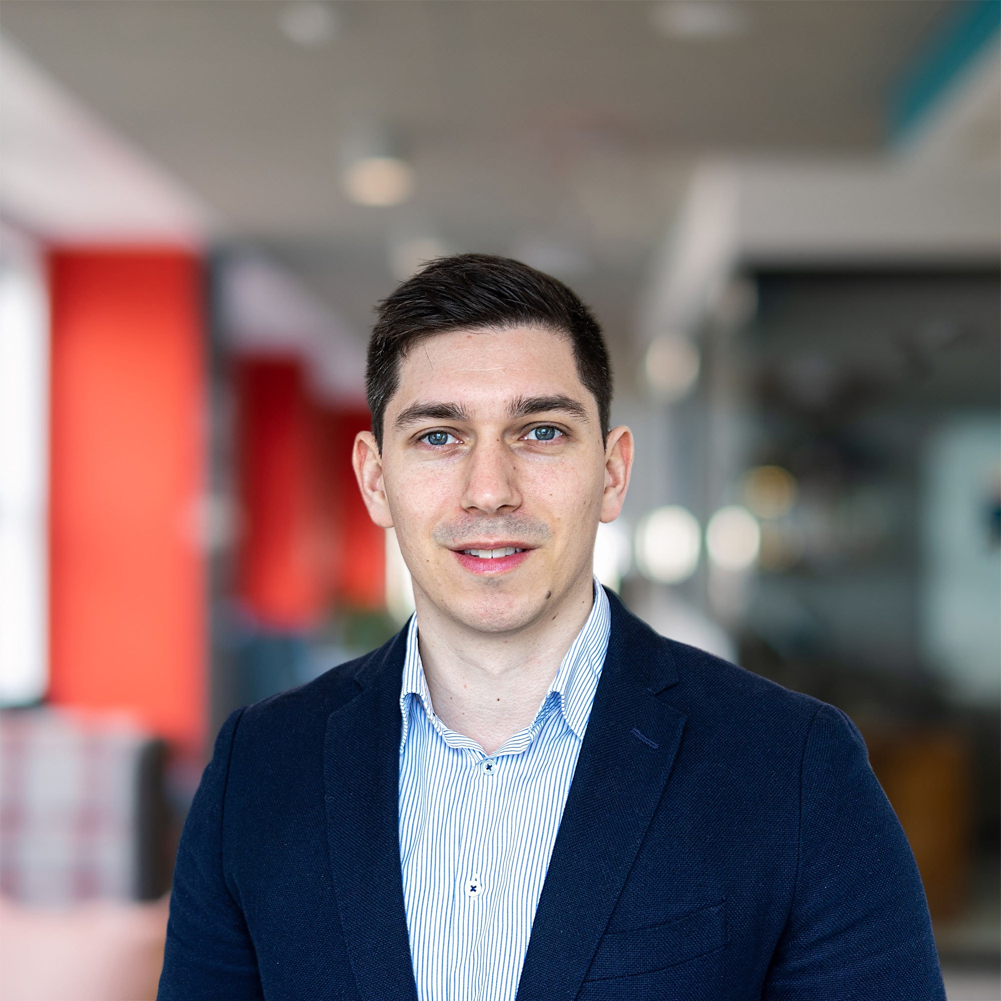 Headshot of Marius Leckelt