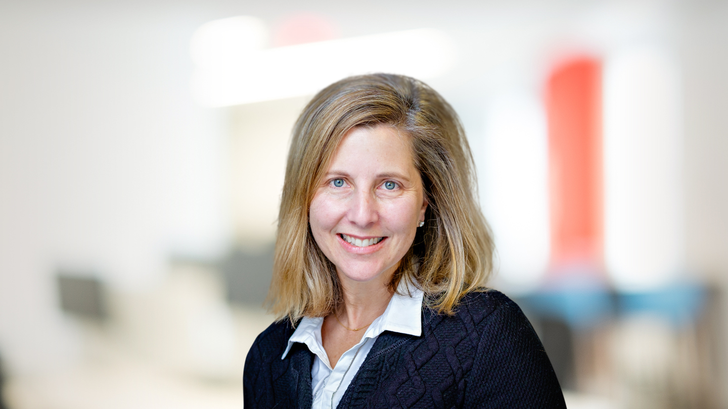 Headshot of Suzanne Tager