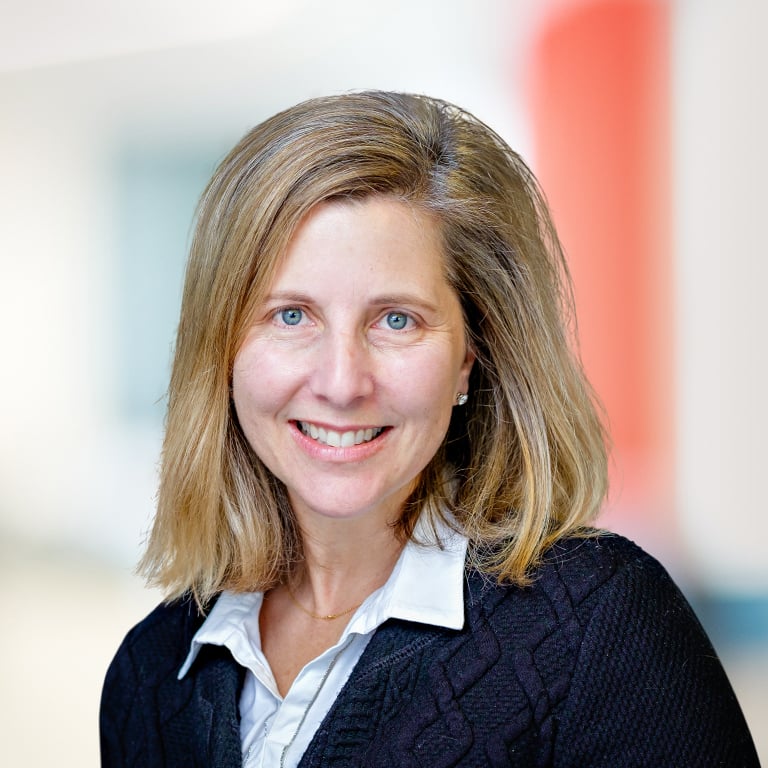 Headshot of Suzanne Tager