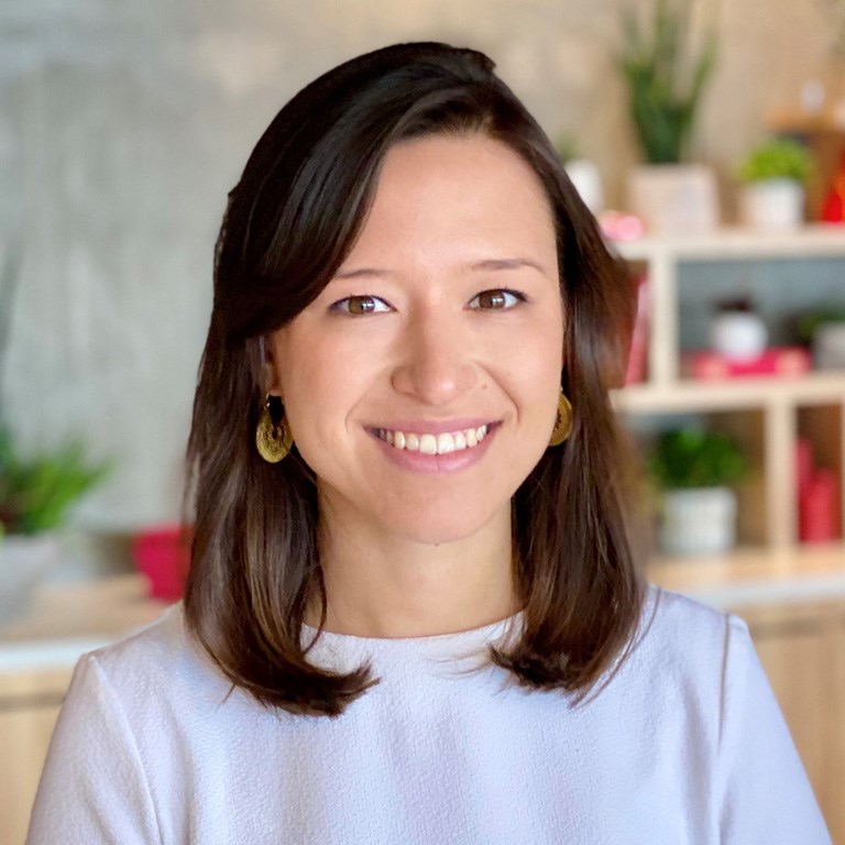 Headshot of Saskia Carlebur