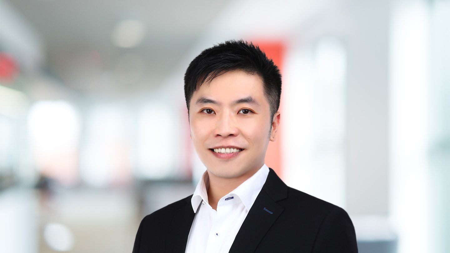 Headshot of Victor Ong