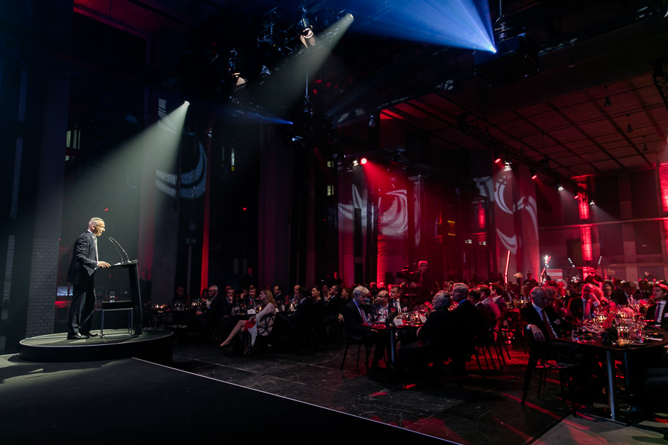 Eröffnung Game Changer Award 2019 Bain Deutschlandchef Walter Sinn