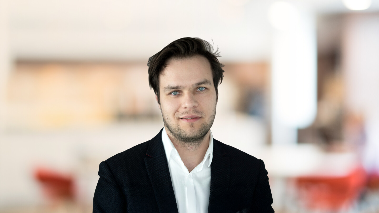 Headshot of Adam Olszewski