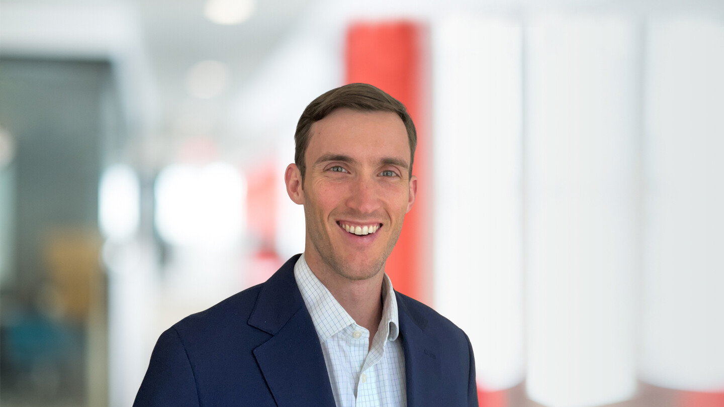 Headshot of Andrew Scott